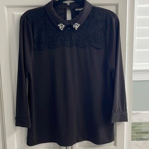 BLACK KARL LAGERFELD BLOUSE IN SIZE S!